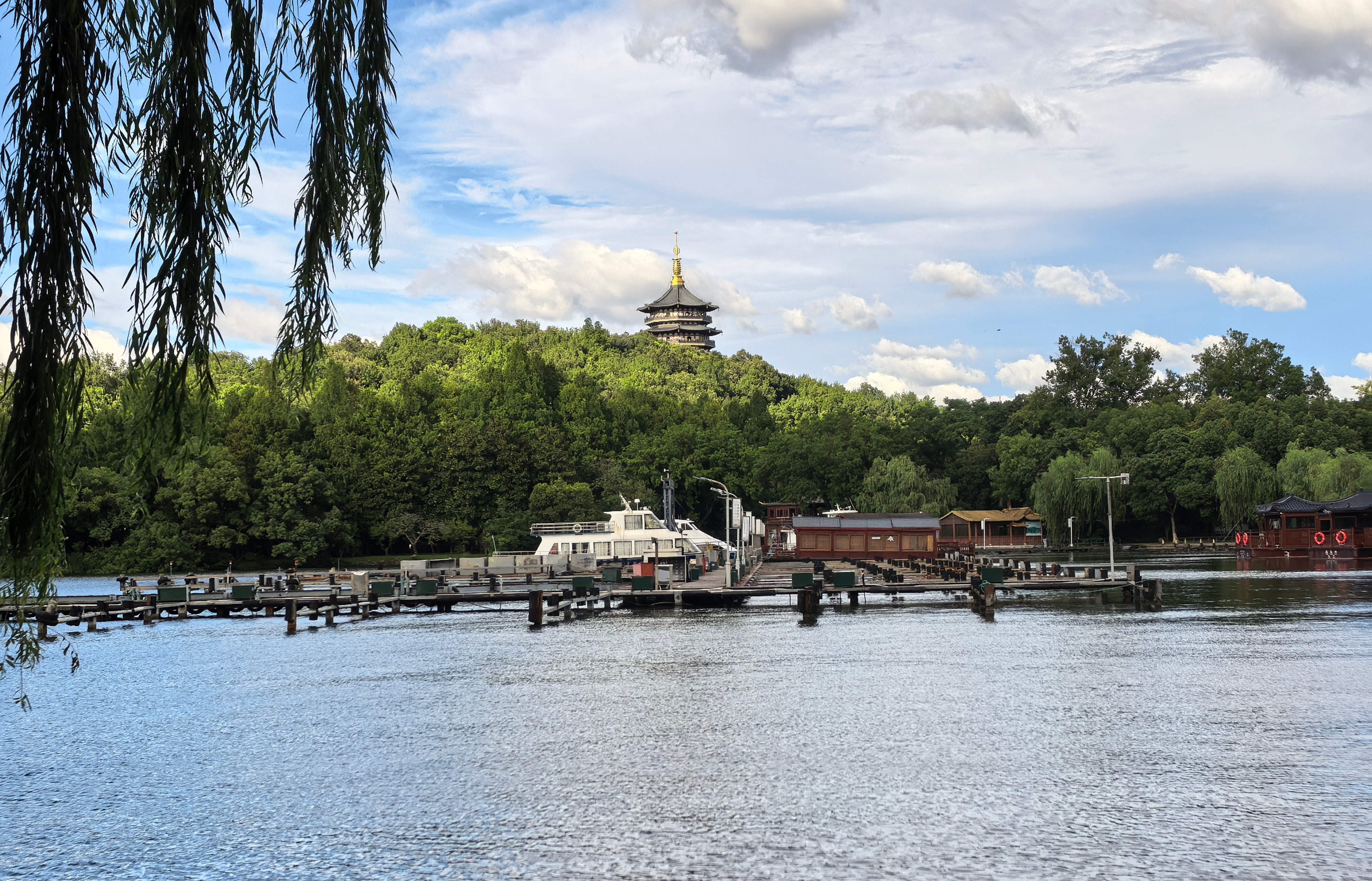 IMG-迟到一年的夏风——一个人在杭州旅行的四日-8A8EC350899E5917DCAB3A4107D407FB.jpg