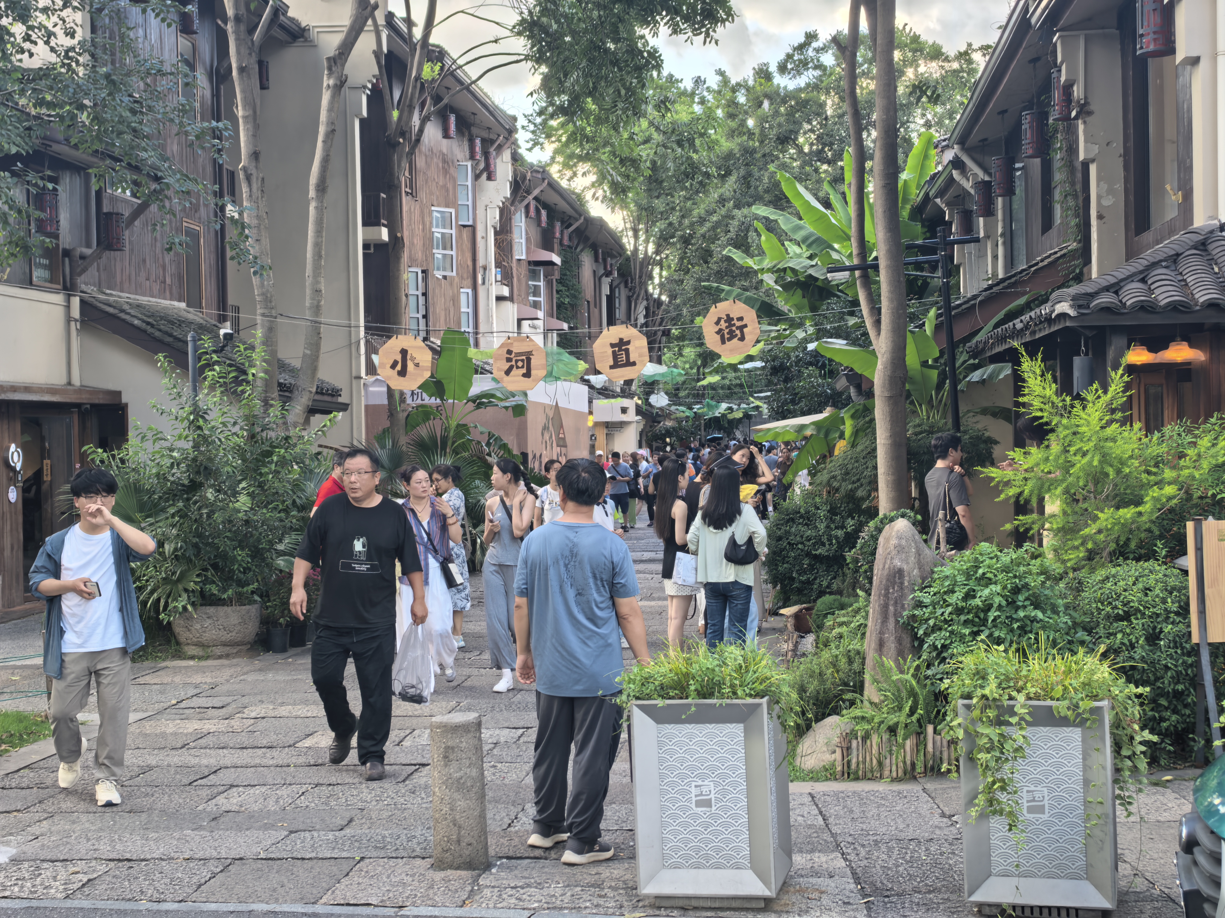 IMG-迟到一年的夏风——一个人在杭州旅行的四日-A8847719F1AD50182F0E60C0DFCDB842.jpg